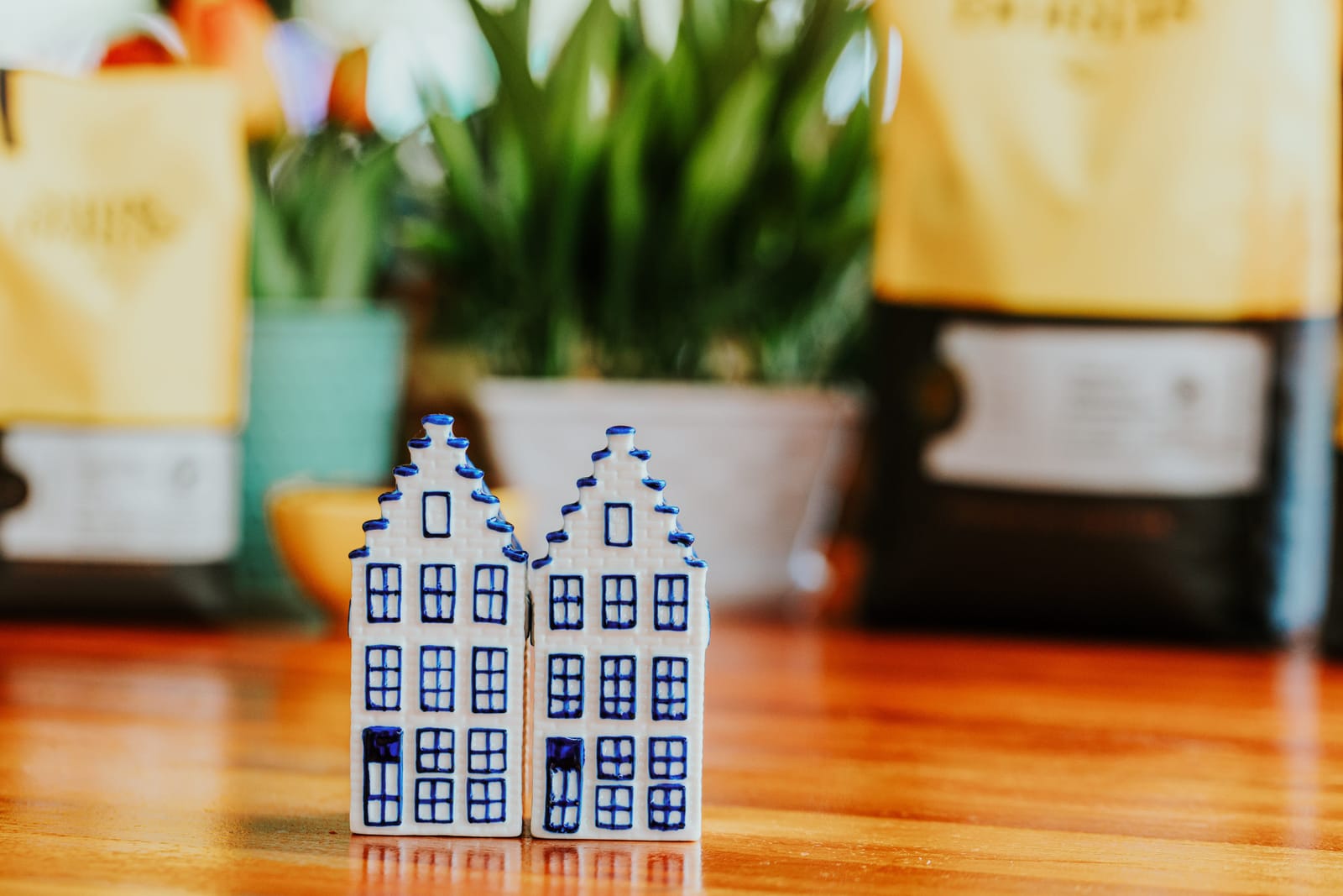 Delft Blue canal houses decoration